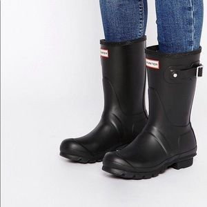 Hunter rain boots size 7 used twice